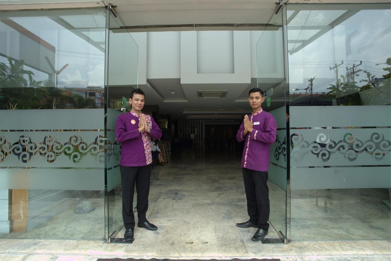 Tjokro Hotel Pekanbaru Luaran gambar