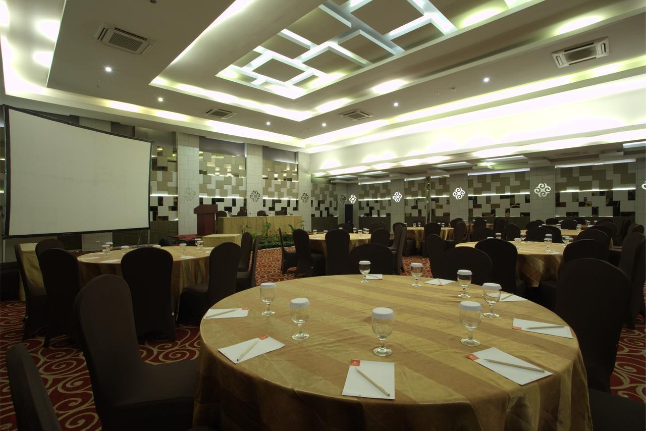Tjokro Hotel Pekanbaru Luaran gambar